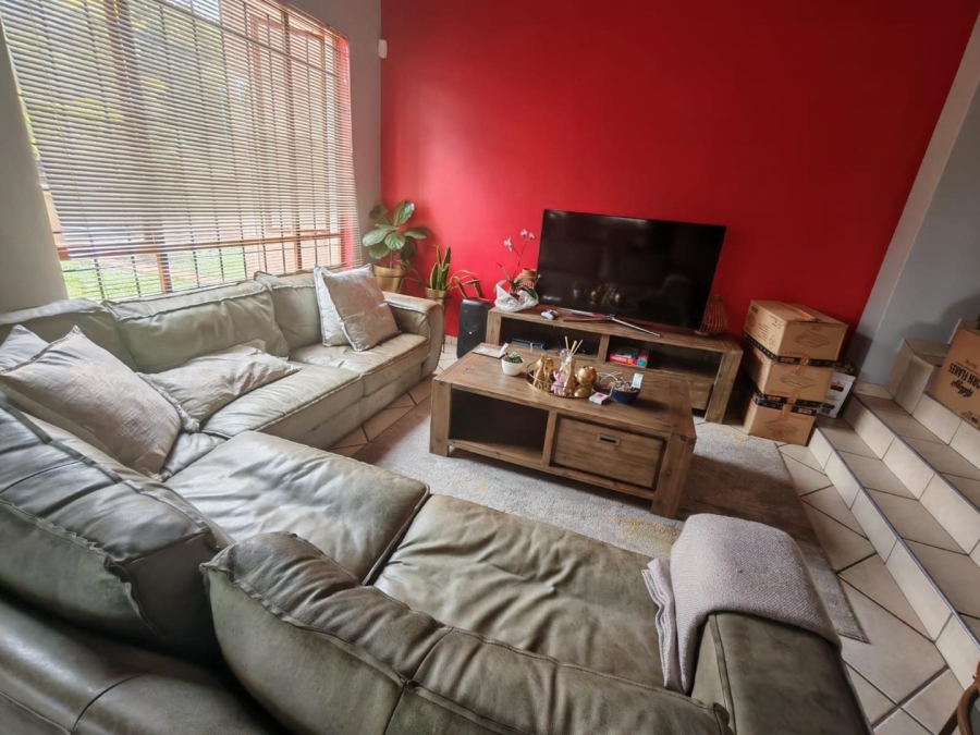 To Let 3 Bedroom Property for Rent in Mulbarton Gauteng