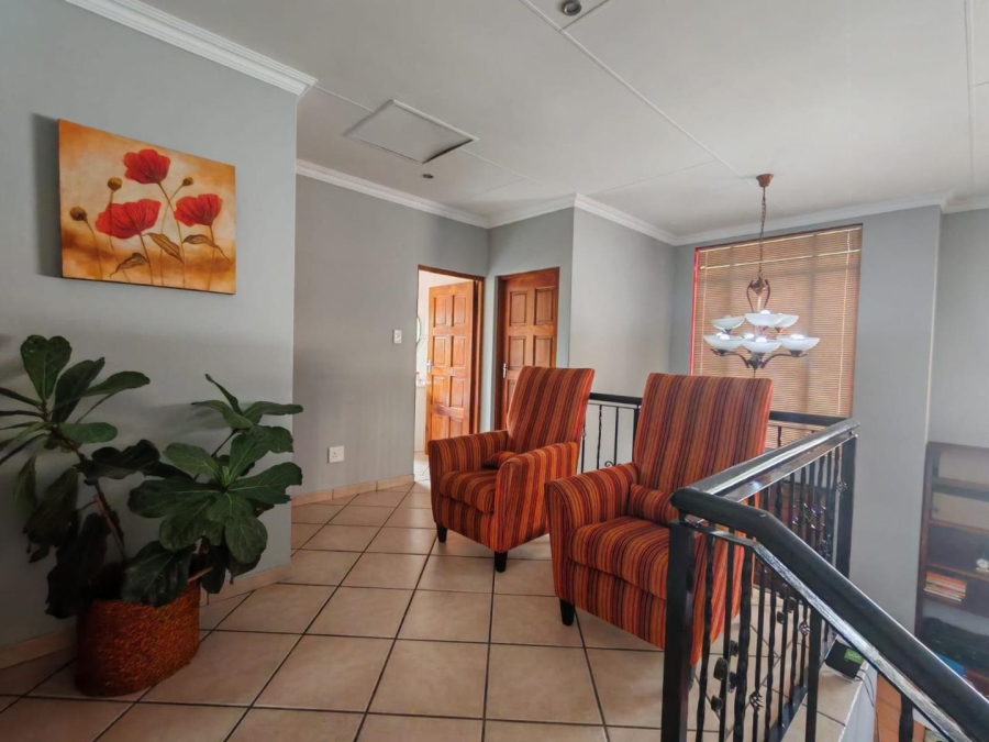 To Let 3 Bedroom Property for Rent in Mulbarton Gauteng