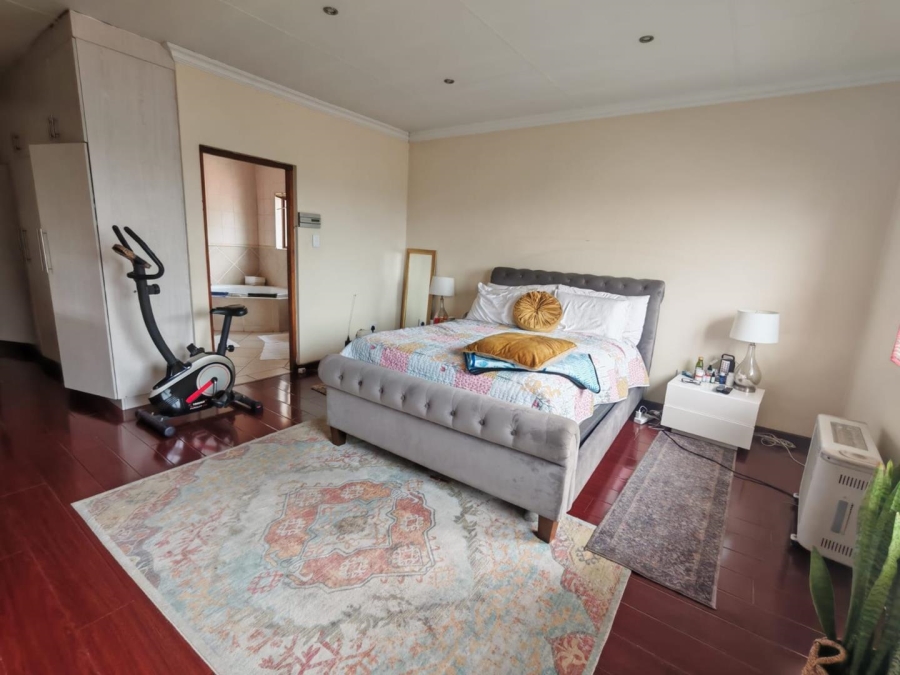 To Let 3 Bedroom Property for Rent in Mulbarton Gauteng