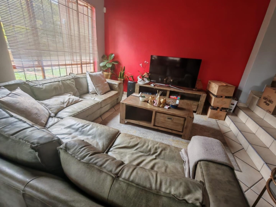 To Let 3 Bedroom Property for Rent in Mulbarton Gauteng