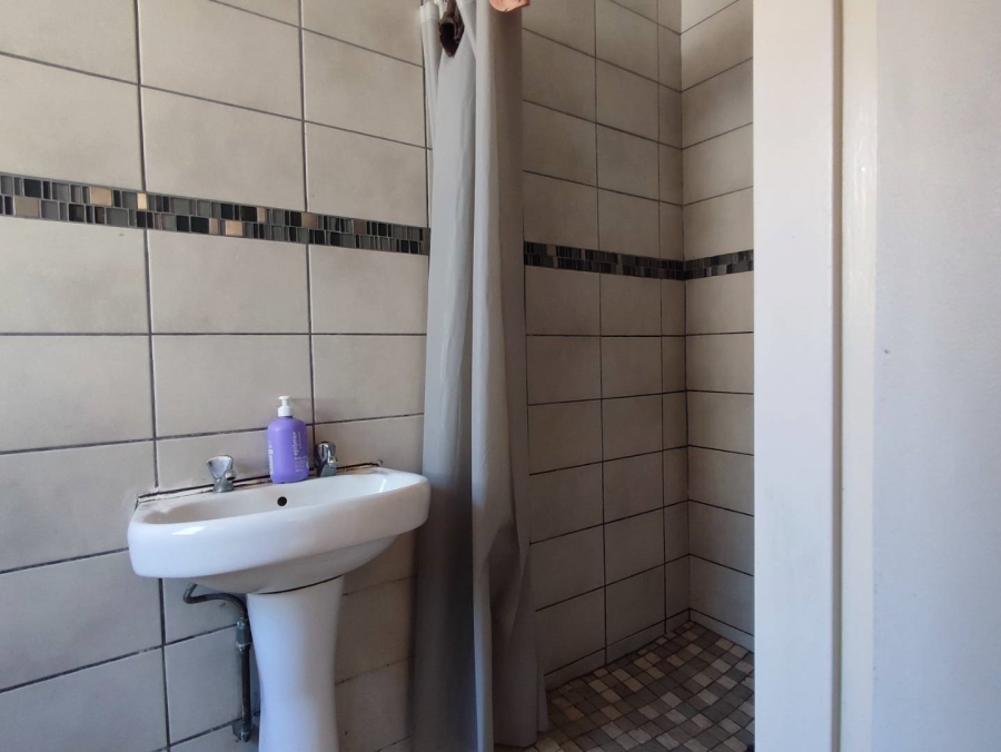 5 Bedroom Property for Sale in Cosmo City Gauteng