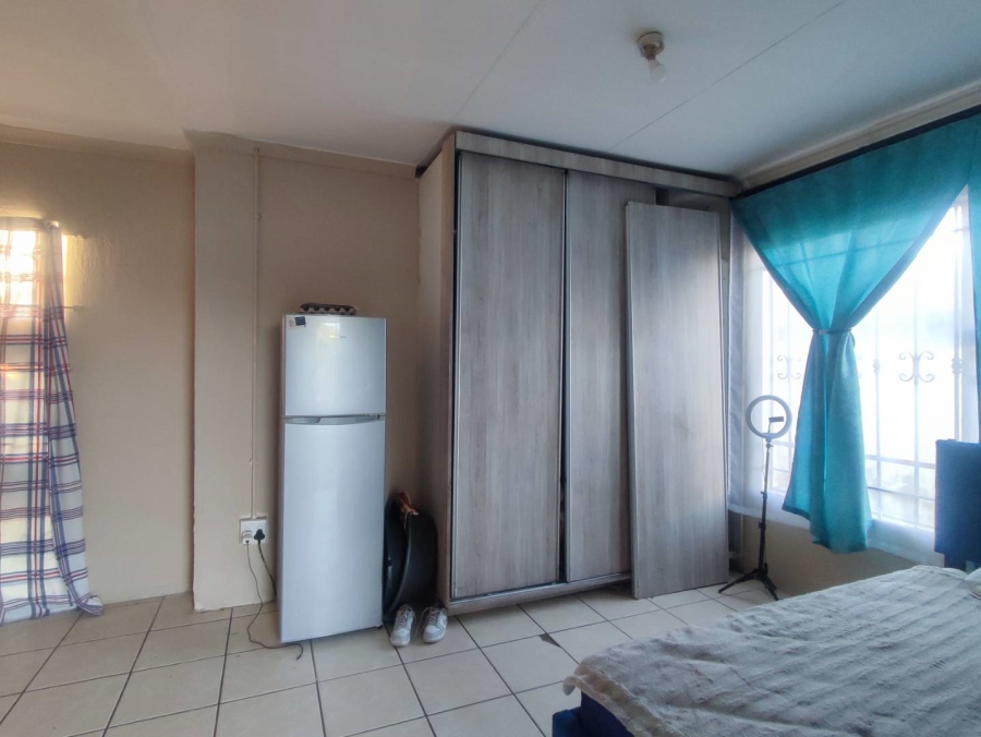 5 Bedroom Property for Sale in Cosmo City Gauteng