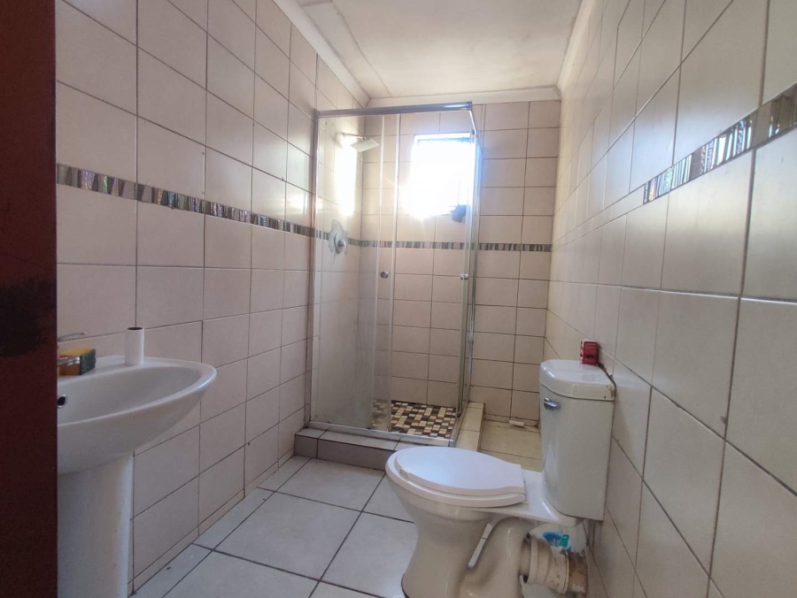 5 Bedroom Property for Sale in Cosmo City Gauteng