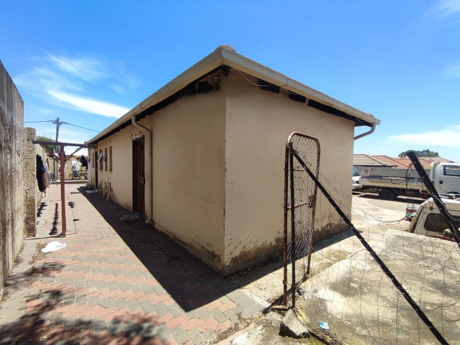 5 Bedroom Property for Sale in Cosmo City Gauteng