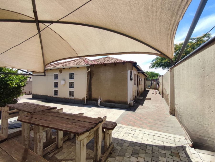 5 Bedroom Property for Sale in Cosmo City Gauteng