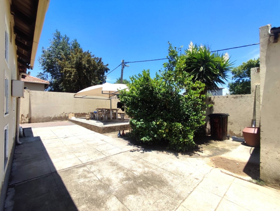 5 Bedroom Property for Sale in Cosmo City Gauteng