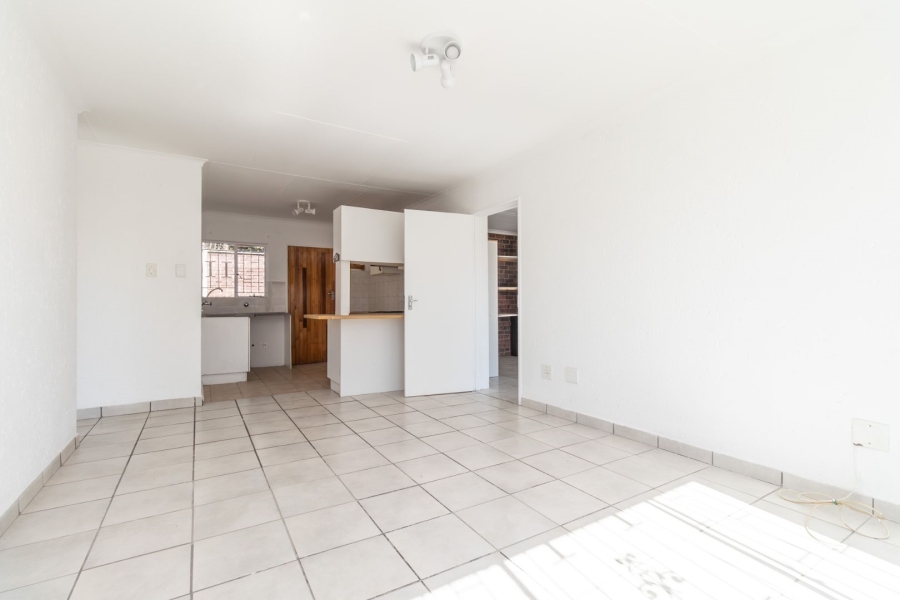 2 Bedroom Property for Sale in Radiokop Gauteng