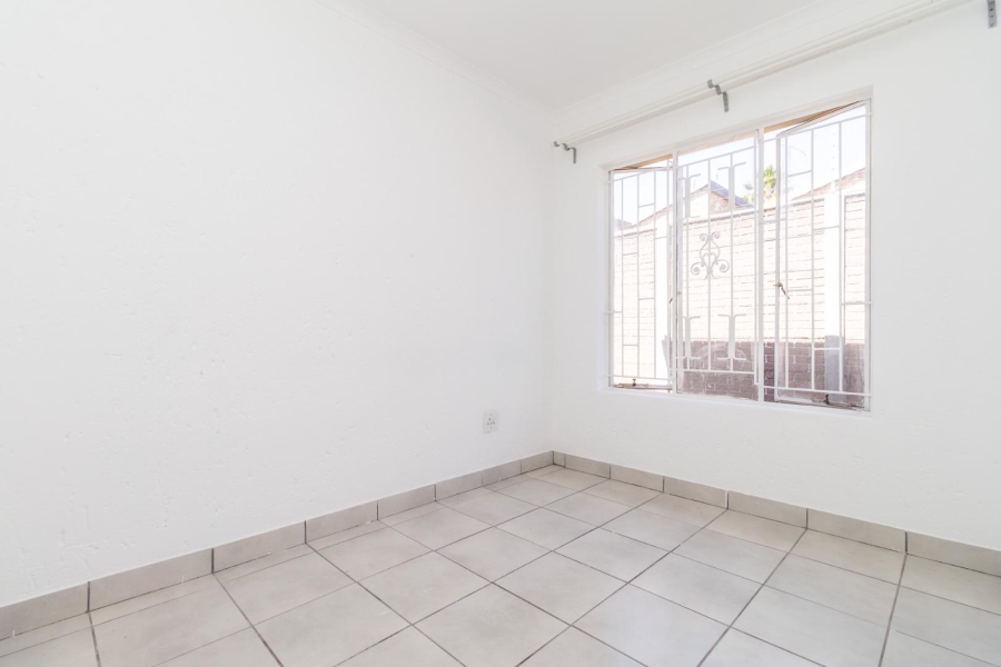 2 Bedroom Property for Sale in Radiokop Gauteng