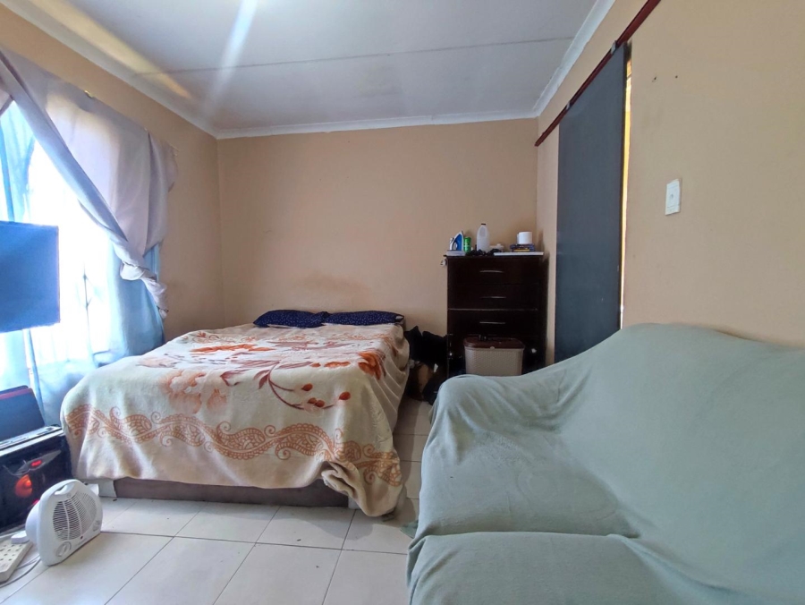 5 Bedroom Property for Sale in Cosmo City Gauteng