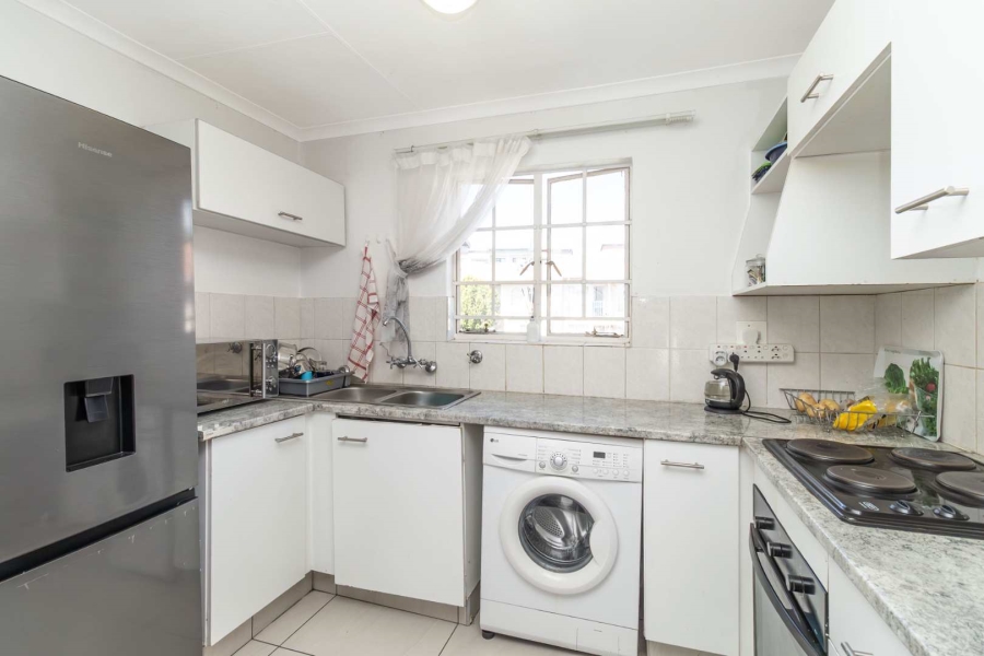 2 Bedroom Property for Sale in Vorna Valley Gauteng