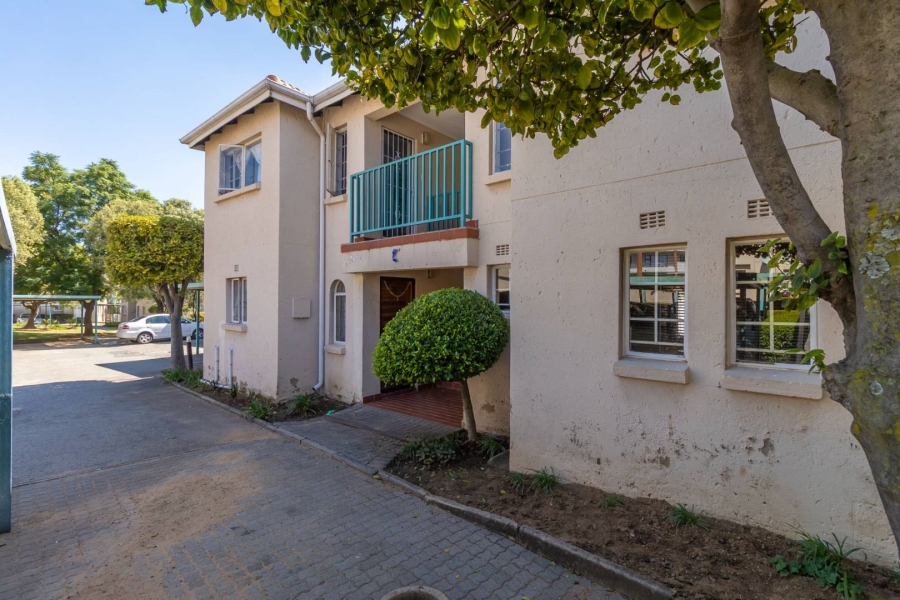 2 Bedroom Property for Sale in Vorna Valley Gauteng