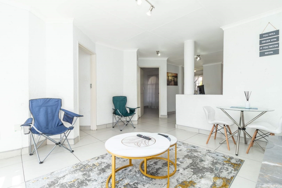 2 Bedroom Property for Sale in Vorna Valley Gauteng