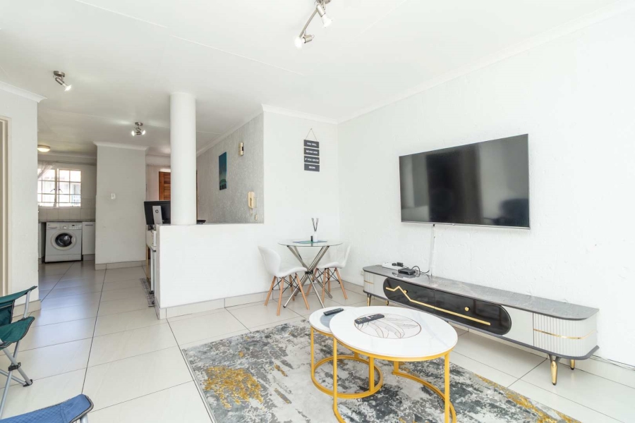 2 Bedroom Property for Sale in Vorna Valley Gauteng