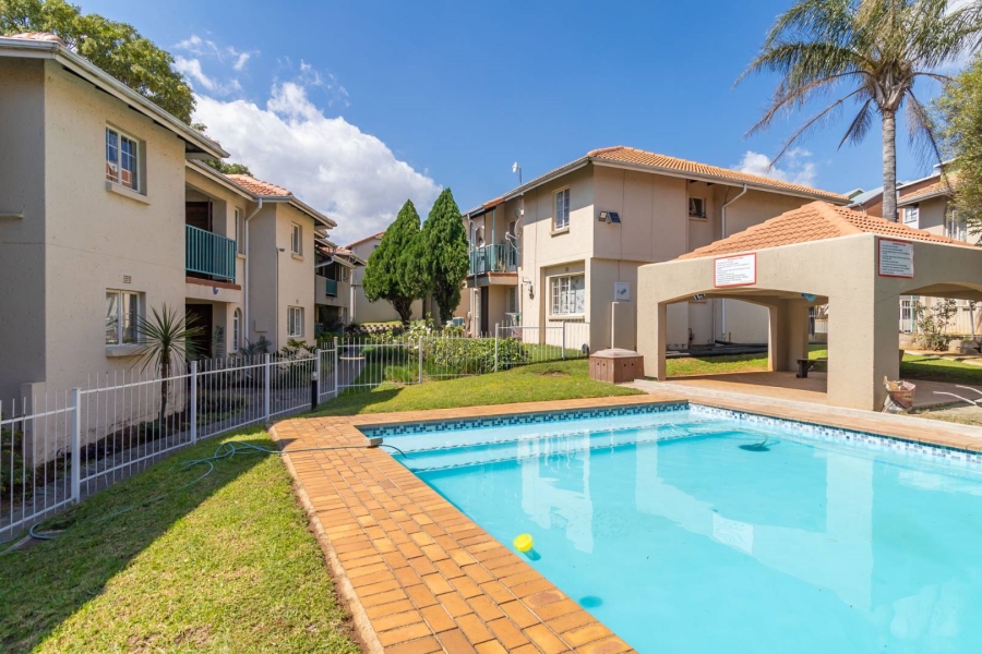 2 Bedroom Property for Sale in Vorna Valley Gauteng