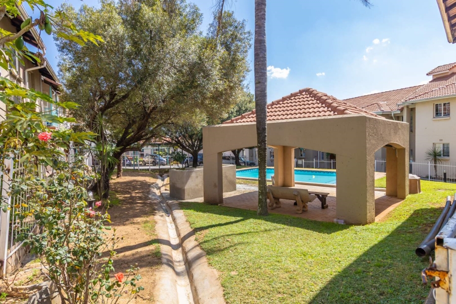 2 Bedroom Property for Sale in Vorna Valley Gauteng