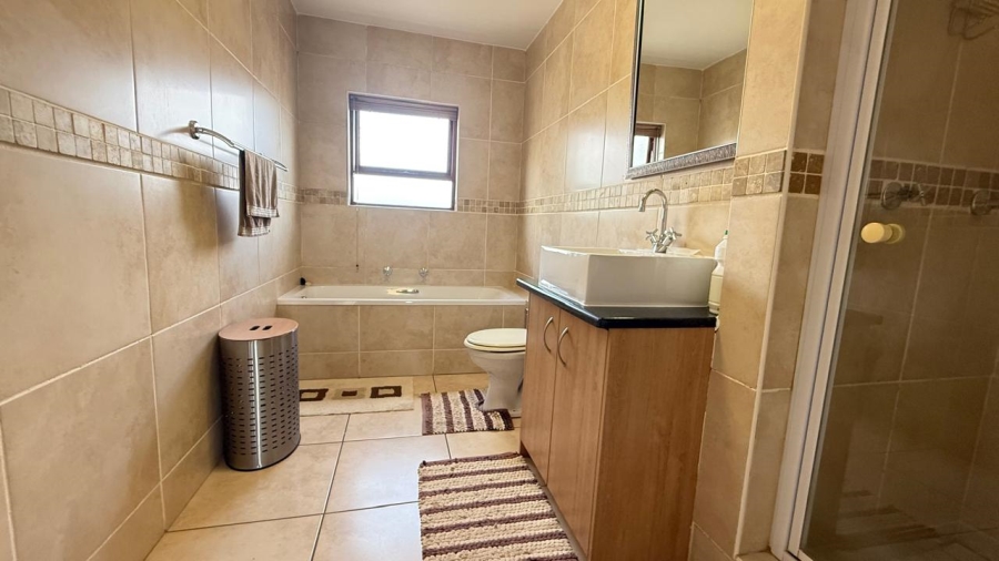 3 Bedroom Property for Sale in Noordheuwel Gauteng