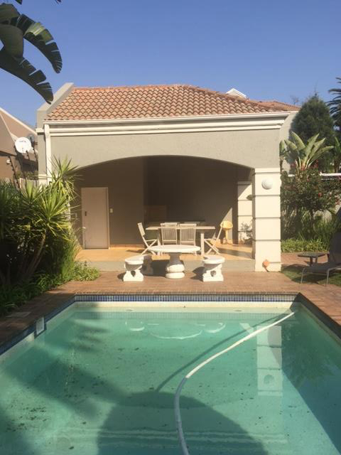 To Let 1 Bedroom Property for Rent in Melrose North Gauteng