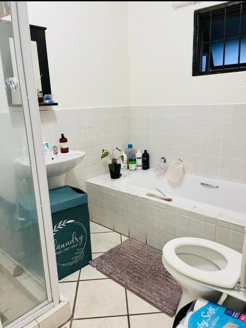 1 Bedroom Property for Sale in Sunninghill Gauteng