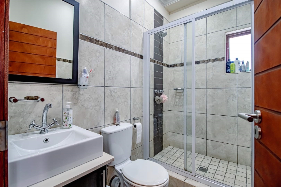 2 Bedroom Property for Sale in Pretorius Park Gauteng