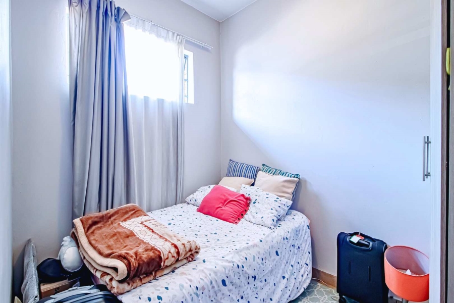 2 Bedroom Property for Sale in Rooihuiskraal North Gauteng