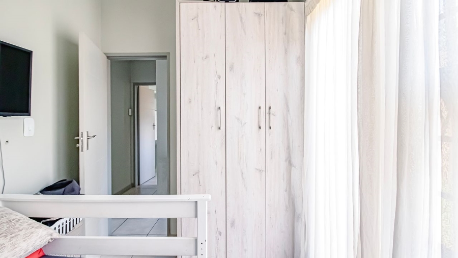 3 Bedroom Property for Sale in Amberfield Gauteng