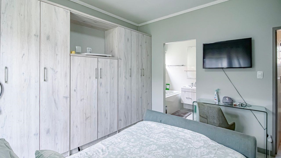 3 Bedroom Property for Sale in Amberfield Gauteng