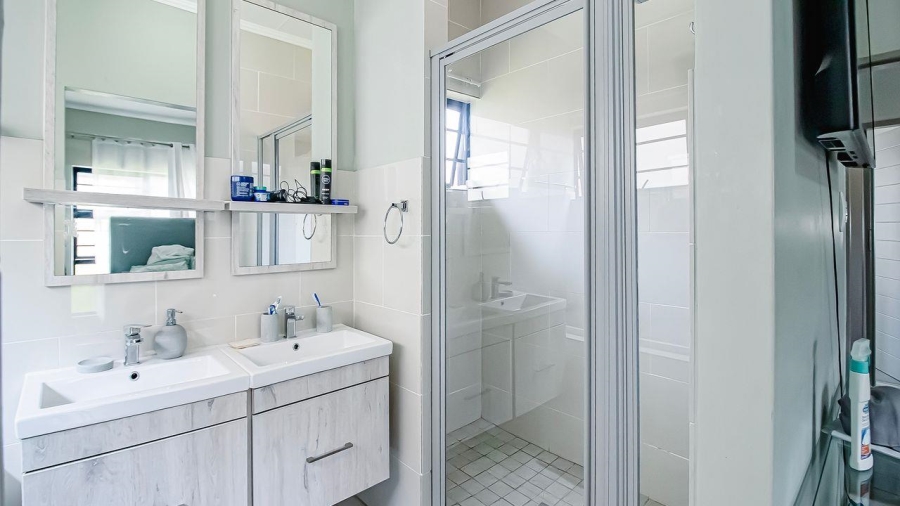 3 Bedroom Property for Sale in Amberfield Gauteng