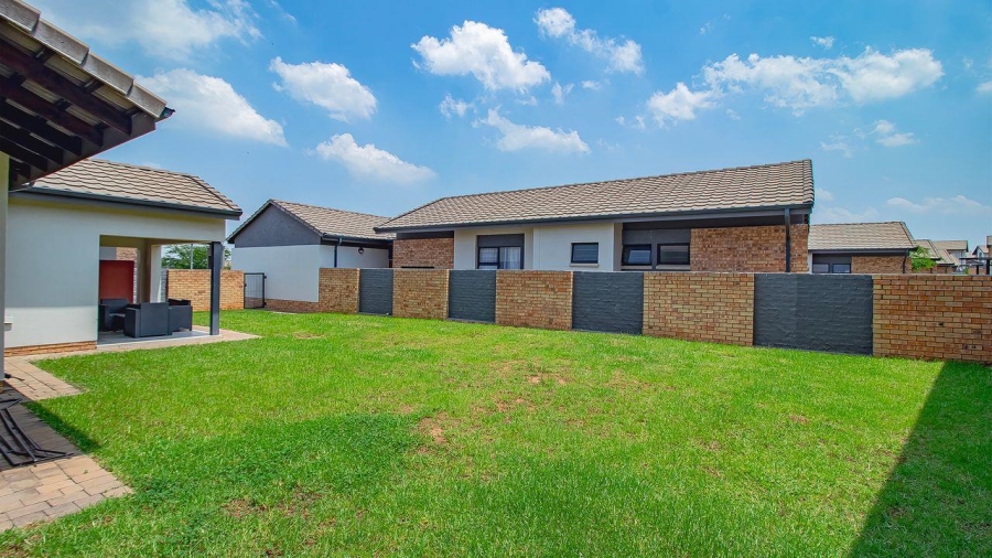 3 Bedroom Property for Sale in Amberfield Gauteng