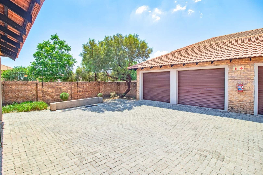 3 Bedroom Property for Sale in Annlin Gauteng
