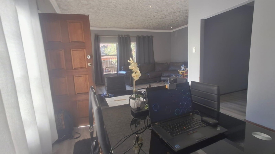 3 Bedroom Property for Sale in Gosforth Park Gauteng