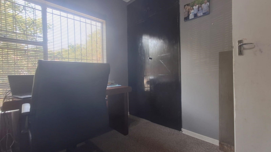 3 Bedroom Property for Sale in Gosforth Park Gauteng