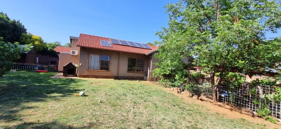 3 Bedroom Property for Sale in Gosforth Park Gauteng