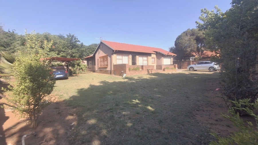 3 Bedroom Property for Sale in Gosforth Park Gauteng