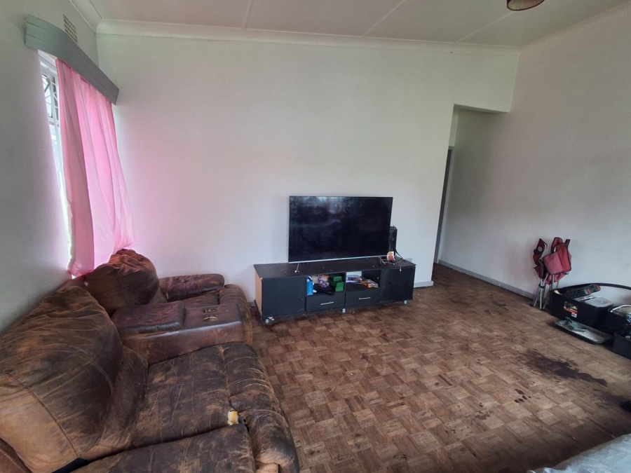 To Let 3 Bedroom Property for Rent in Turffontein Gauteng