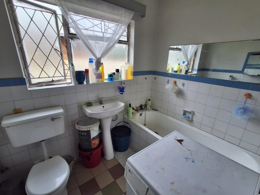 To Let 3 Bedroom Property for Rent in Turffontein Gauteng