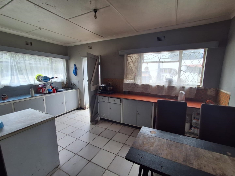 To Let 3 Bedroom Property for Rent in Turffontein Gauteng