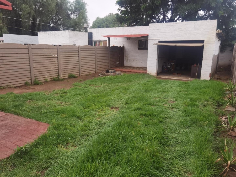 To Let 3 Bedroom Property for Rent in Turffontein Gauteng