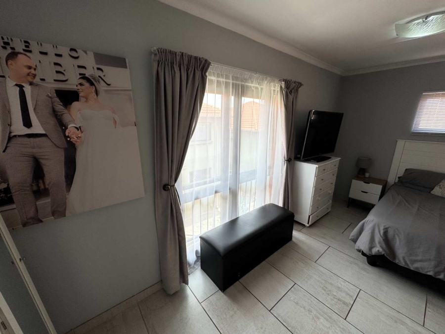 2 Bedroom Property for Sale in Meyersdal Gauteng