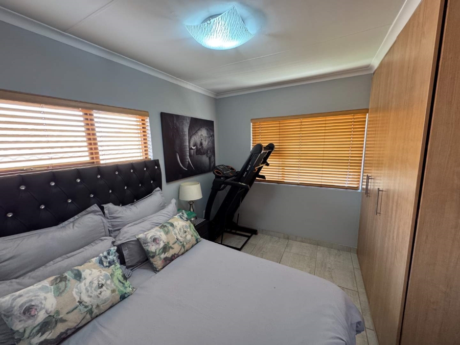 2 Bedroom Property for Sale in Meyersdal Gauteng