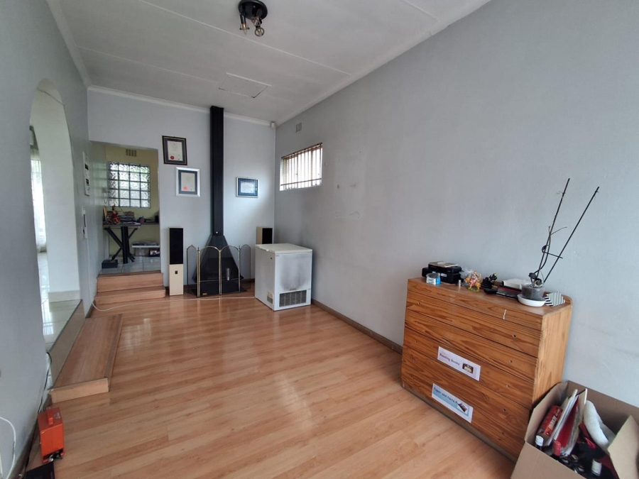 5 Bedroom Property for Sale in Brackendowns Gauteng