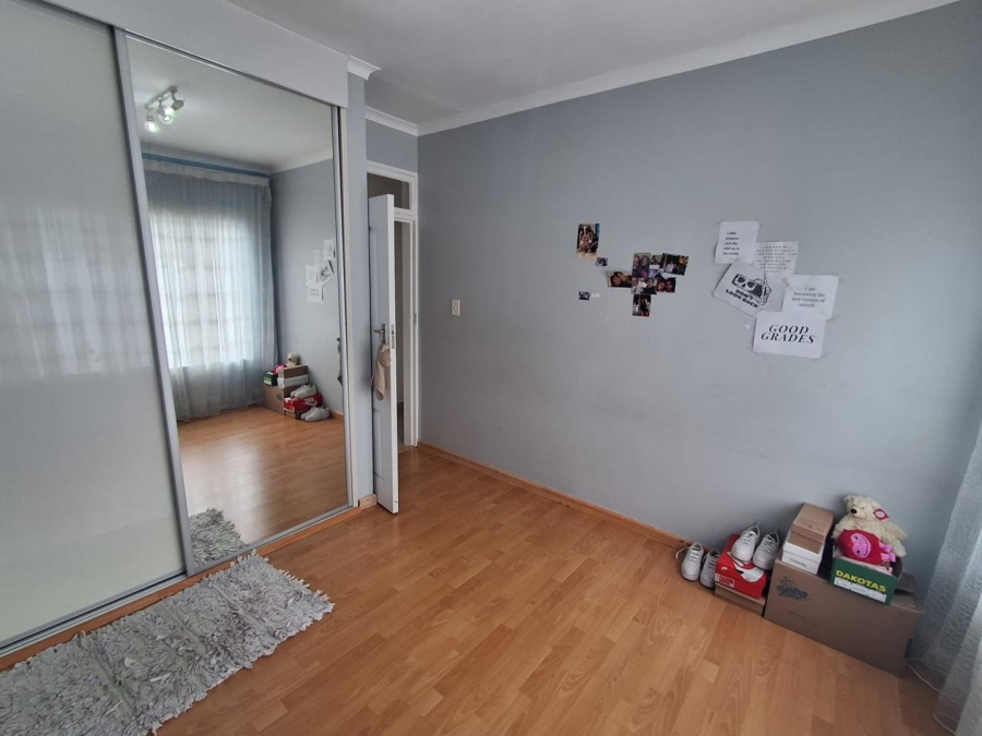 5 Bedroom Property for Sale in Brackendowns Gauteng