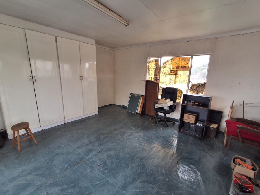 5 Bedroom Property for Sale in Brackendowns Gauteng