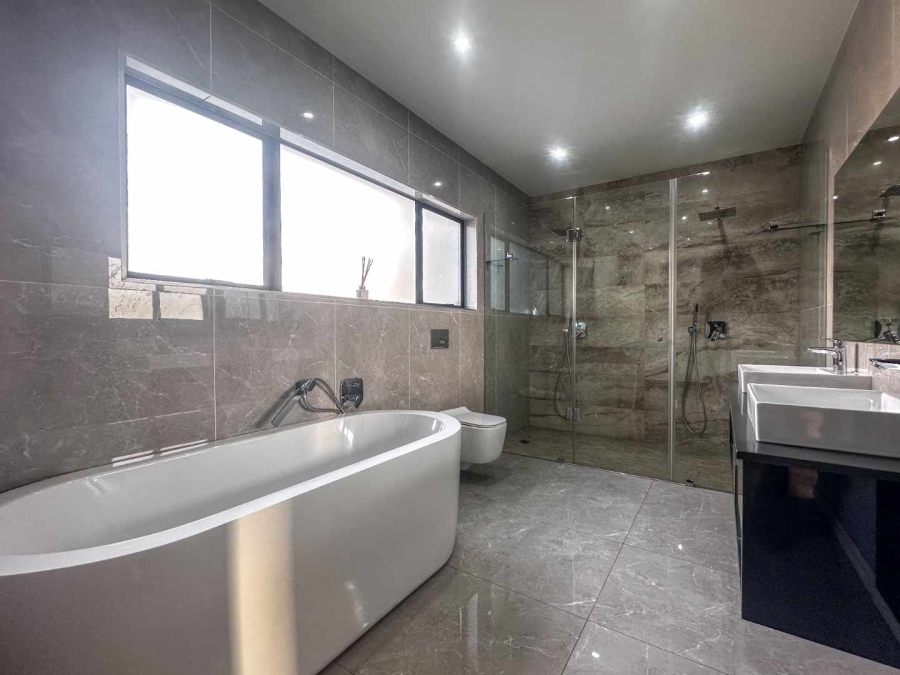 4 Bedroom Property for Sale in Eye of Africa Gauteng