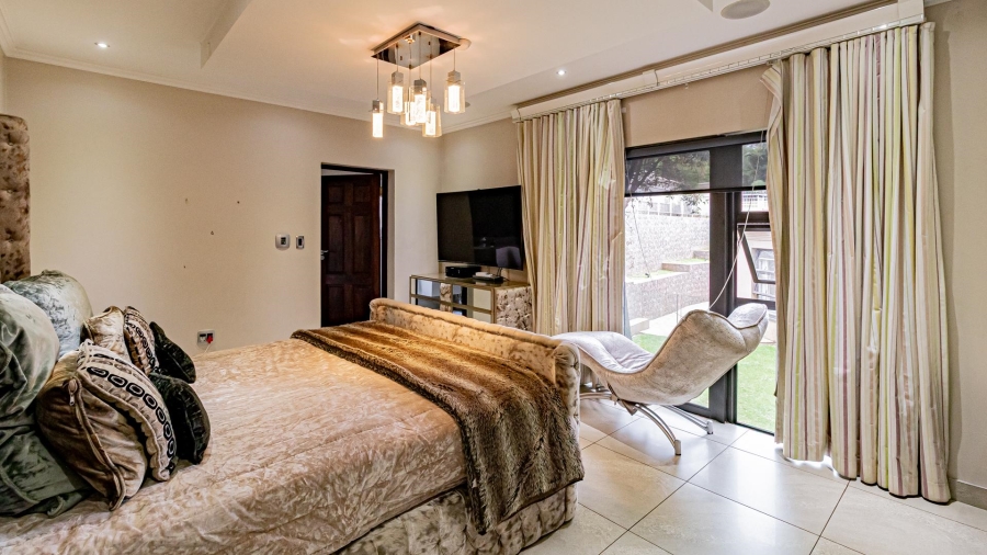 To Let 4 Bedroom Property for Rent in Roodekrans Ext 9 Gauteng