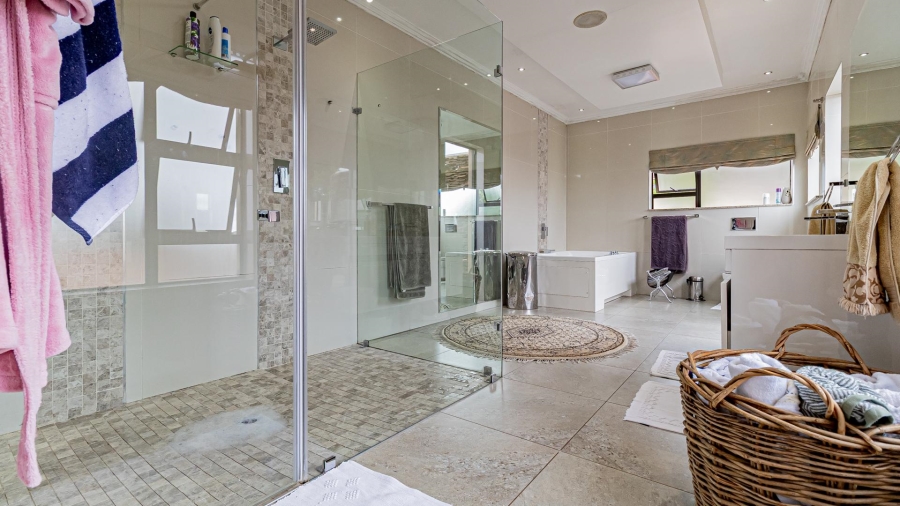 To Let 4 Bedroom Property for Rent in Roodekrans Ext 9 Gauteng