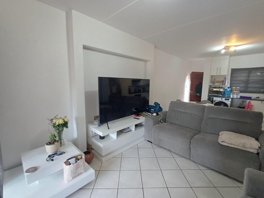 To Let 3 Bedroom Property for Rent in Northwold Gauteng