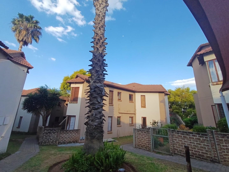 To Let 3 Bedroom Property for Rent in Northwold Gauteng