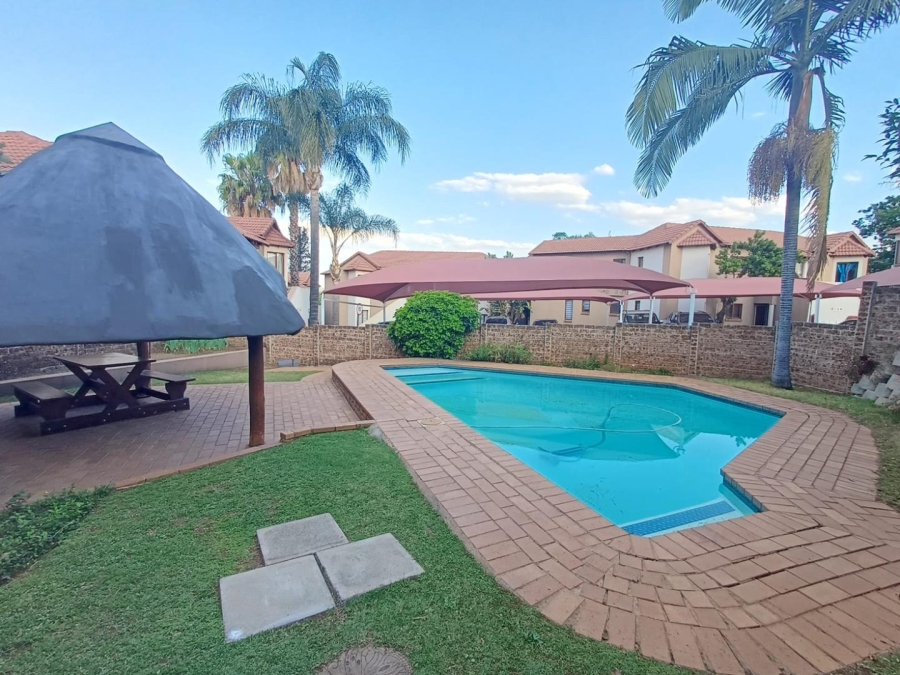 To Let 3 Bedroom Property for Rent in Northwold Gauteng