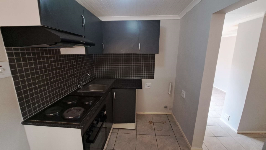 To Let 1 Bedroom Property for Rent in Blairgowrie Gauteng