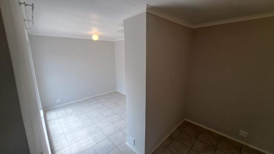 To Let 1 Bedroom Property for Rent in Blairgowrie Gauteng
